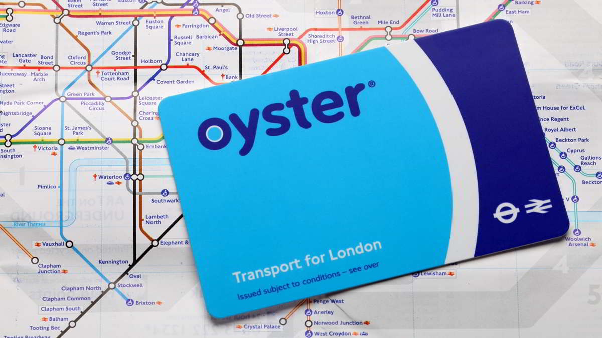 Oyster Card sobre plano del metro